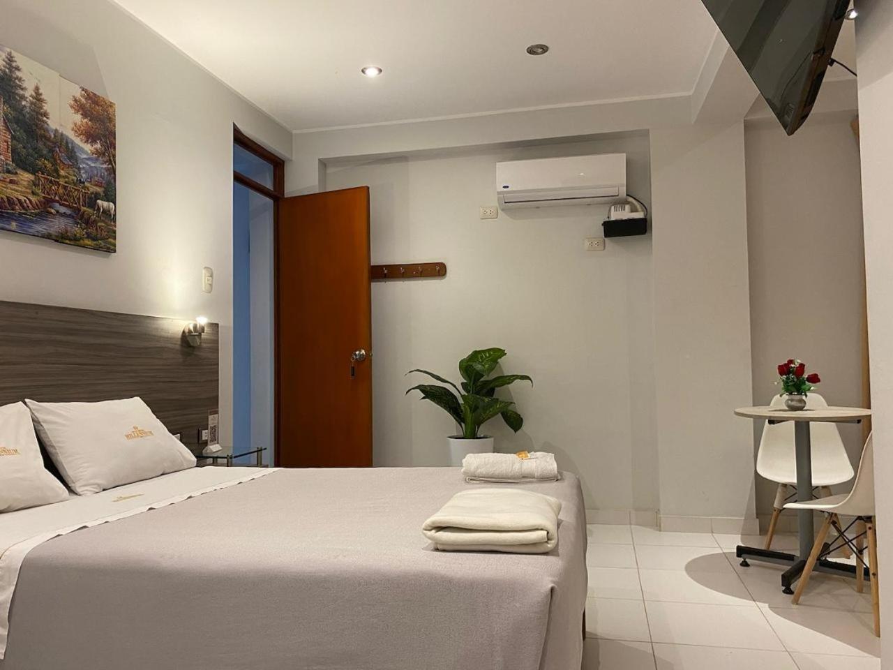 Millennium Hotel Corporative San Vicente de Cañete Zewnętrze zdjęcie